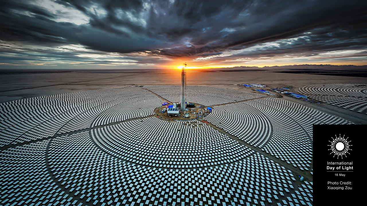 Technology across the Globe winner: Xiaoqing Zou's image, "Photothermal Power Plant under Construction"