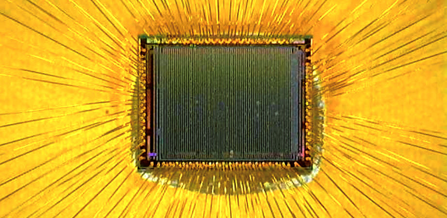 Quanticam sensor comprises a large sensor array for multispeckle imaging